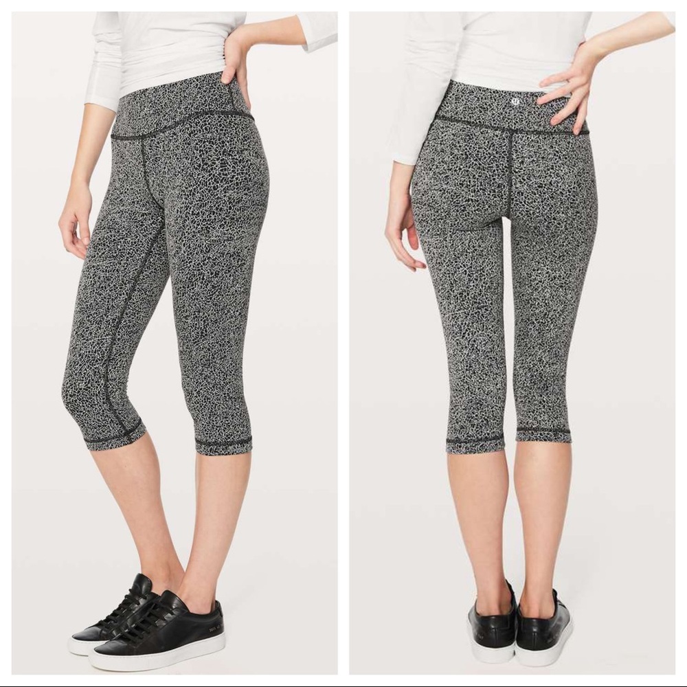 lululemon - wunder under hi-rise 1/2 tight 17” leggings athletic activewear
